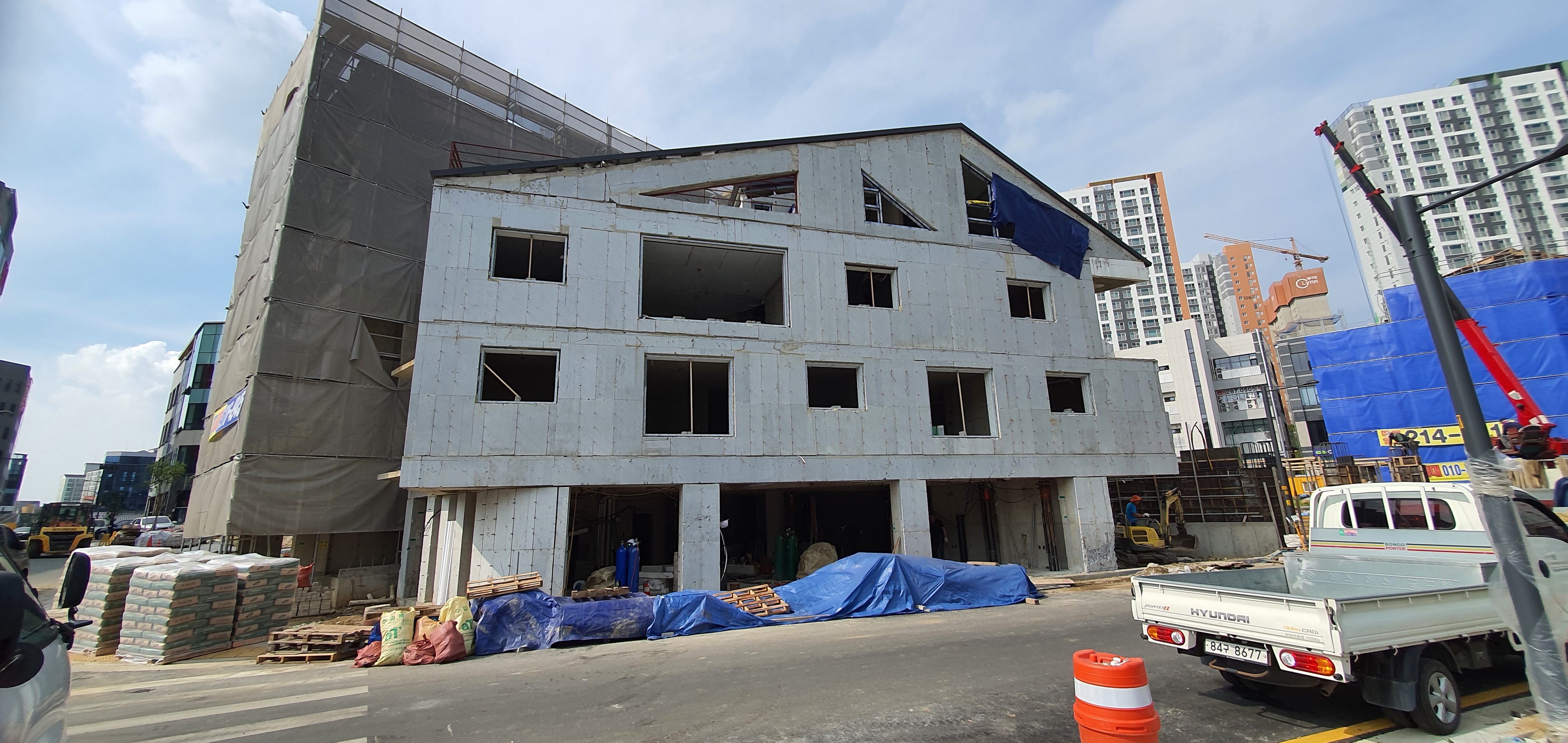 Building relocation and rotation in Cheongju