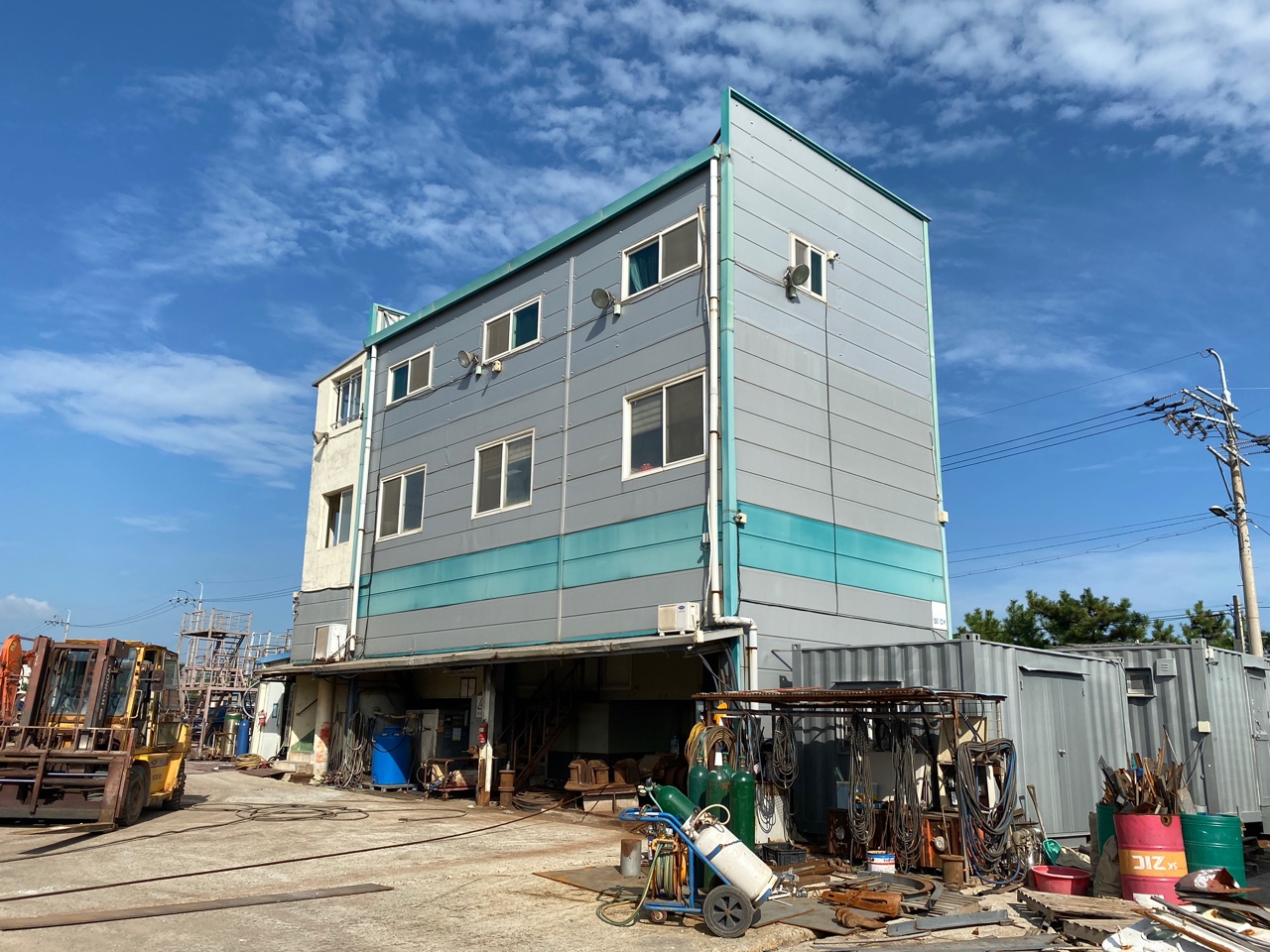Lifting of a subsided building in Sanjeong-dong