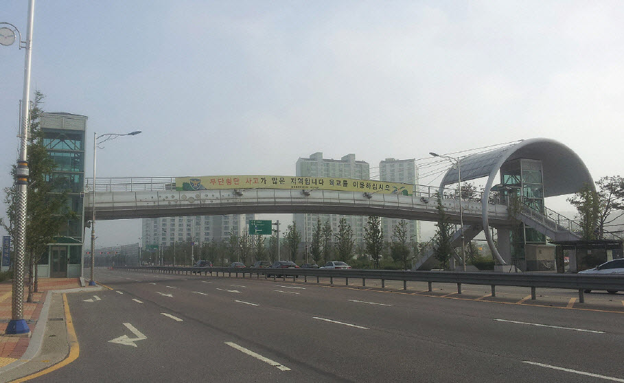 Osan Overpass Elevator